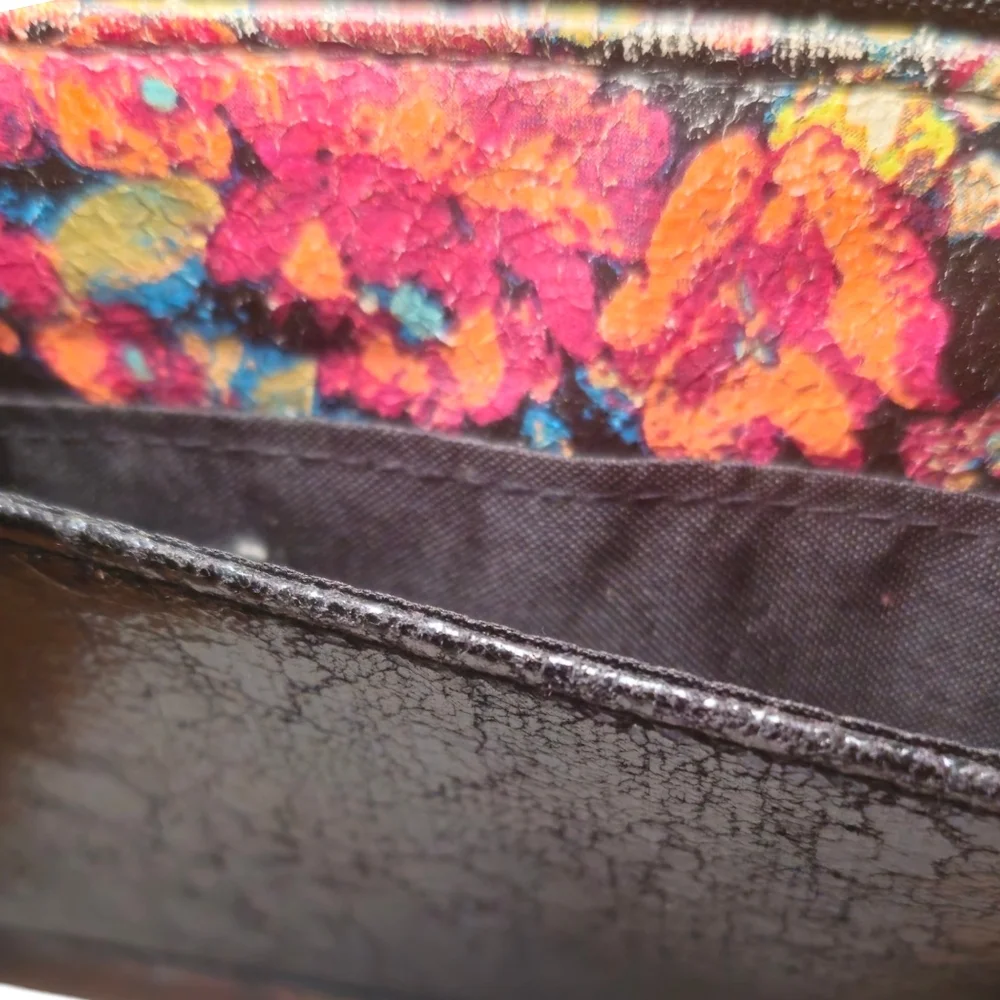 Floral Kiss Lock Zip Around Long Wallet